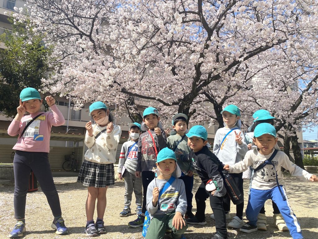 桜の下で (2)